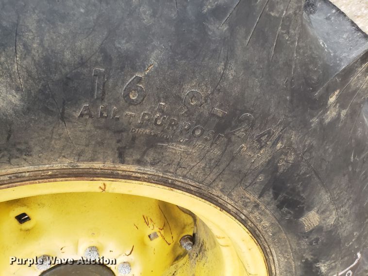 image for item FW9607 John Deere 4600 tractor