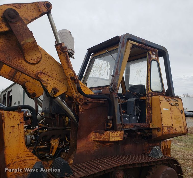 image for item FW9608 John Deere 755 crawler loader