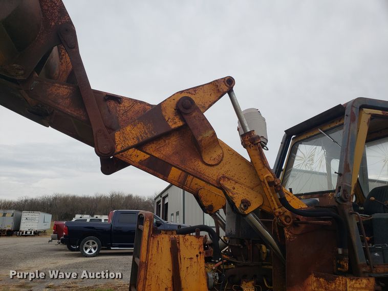 image for item FW9608 John Deere 755 crawler loader