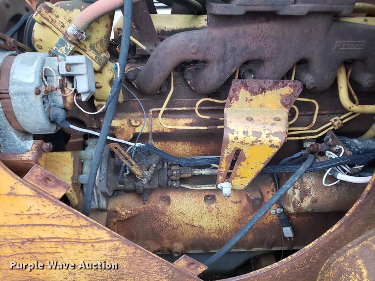 image for item FW9608 John Deere 755 crawler loader