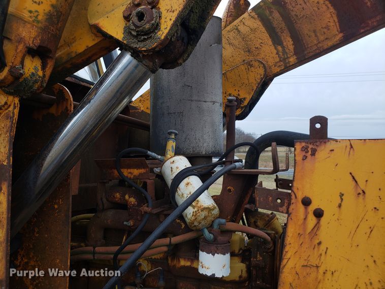 image for item FW9608 John Deere 755 crawler loader