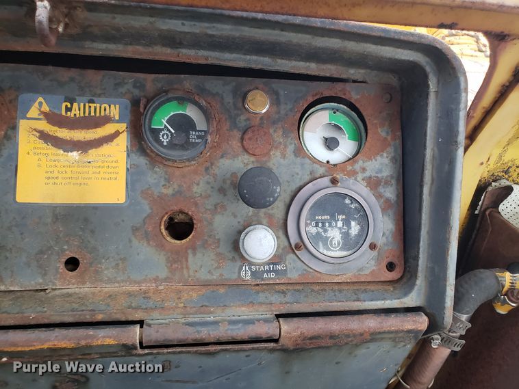 image for item FW9608 John Deere 755 crawler loader