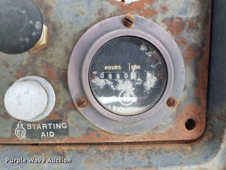 image for item FW9608 John Deere 755 crawler loader