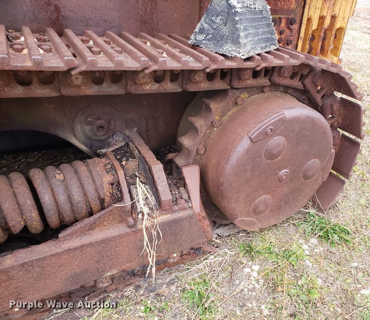 image for item FW9608 John Deere 755 crawler loader