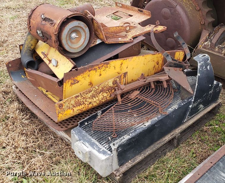 image for item FW9608 John Deere 755 crawler loader