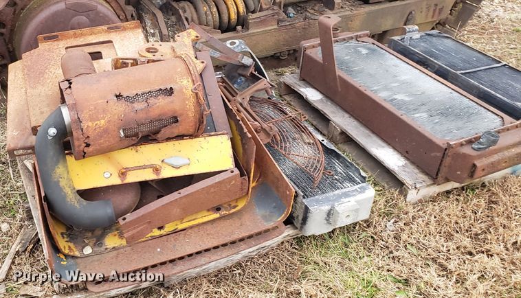 image for item FW9608 John Deere 755 crawler loader