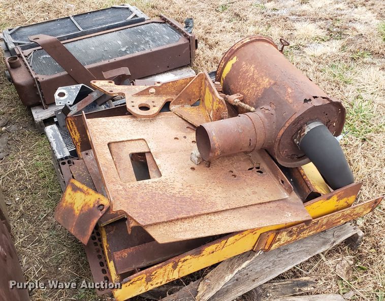 image for item FW9608 John Deere 755 crawler loader