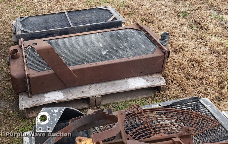 image for item FW9608 John Deere 755 crawler loader