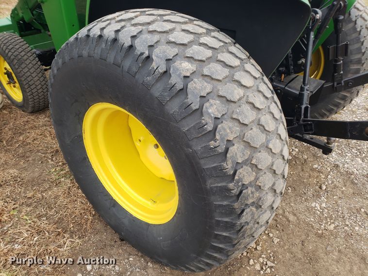 image for item FW9609 John Deere 4600 tractor