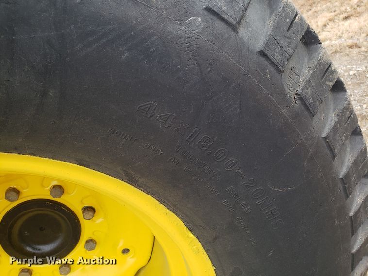 image for item FW9609 John Deere 4600 tractor