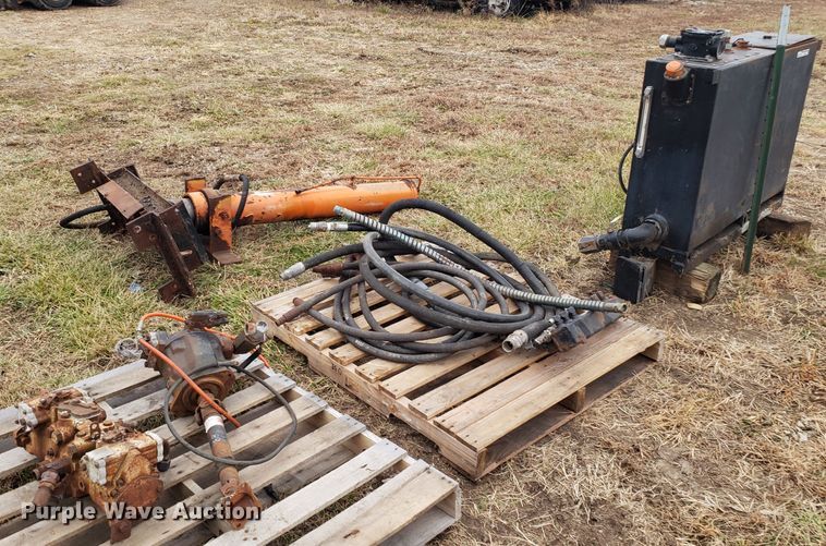 Dump bed parts in Lone Jack, MO Item FW9610 sold Purple Wave