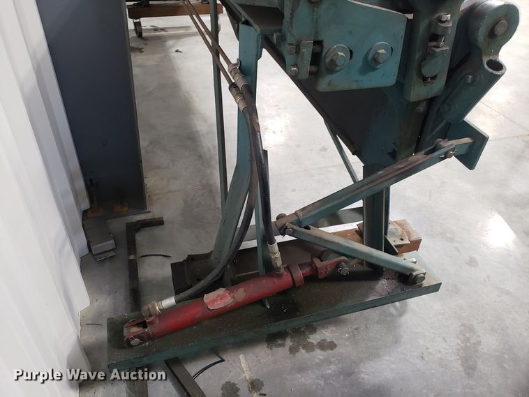 image for item GA9297 Chicago 1218 sheet metal brake