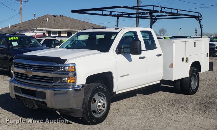 image for item GA9306 2016 Chevrolet Silverado 3500 Double Cab utility bed pickup truck