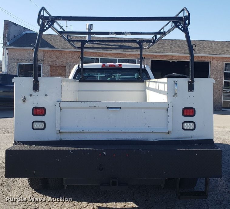 image for item GA9306 2016 Chevrolet Silverado 3500 Double Cab utility bed pickup truck