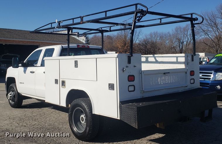 image for item GA9306 2016 Chevrolet Silverado 3500 Double Cab utility bed pickup truck