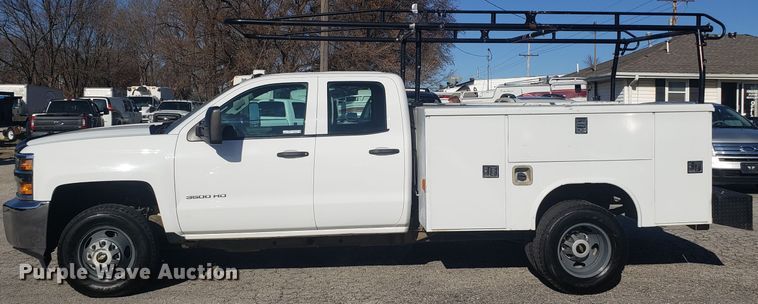 image for item GA9306 2016 Chevrolet Silverado 3500 Double Cab utility bed pickup truck