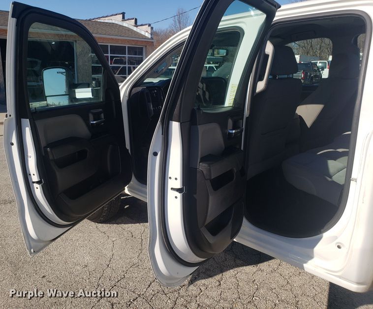 image for item GA9306 2016 Chevrolet Silverado 3500 Double Cab utility bed pickup truck