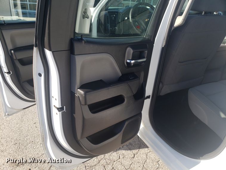 image for item GA9306 2016 Chevrolet Silverado 3500 Double Cab utility bed pickup truck