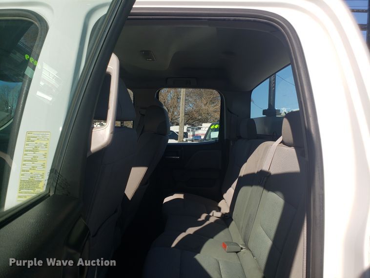 image for item GA9306 2016 Chevrolet Silverado 3500 Double Cab utility bed pickup truck