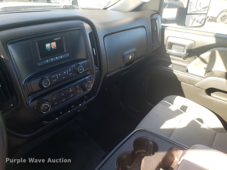 image for item GA9306 2016 Chevrolet Silverado 3500 Double Cab utility bed pickup truck