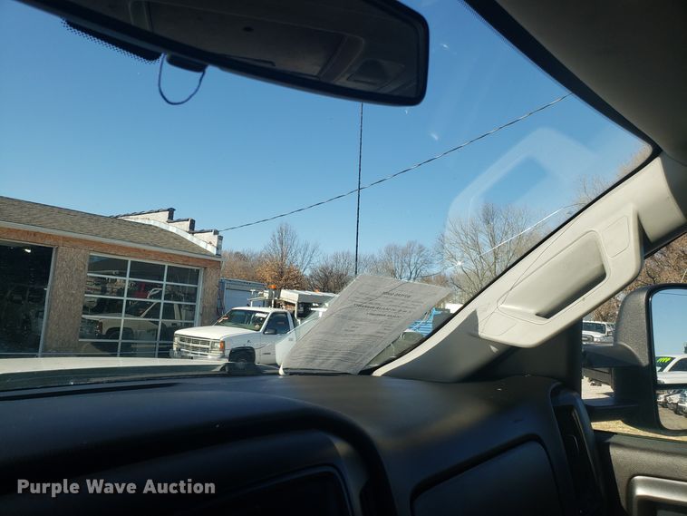 image for item GA9306 2016 Chevrolet Silverado 3500 Double Cab utility bed pickup truck