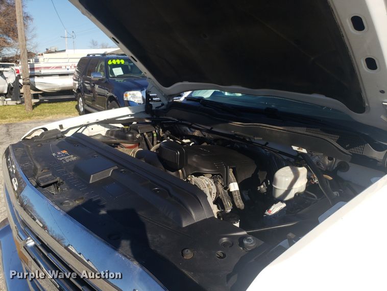 image for item GA9306 2016 Chevrolet Silverado 3500 Double Cab utility bed pickup truck