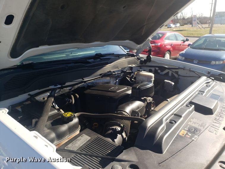 image for item GA9306 2016 Chevrolet Silverado 3500 Double Cab utility bed pickup truck