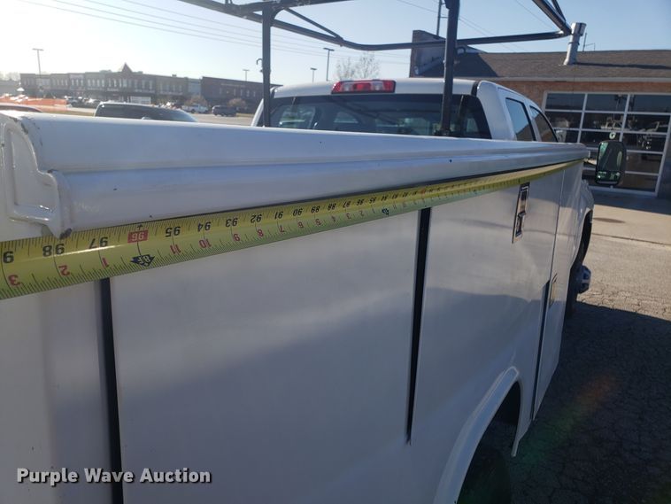 image for item GA9306 2016 Chevrolet Silverado 3500 Double Cab utility bed pickup truck