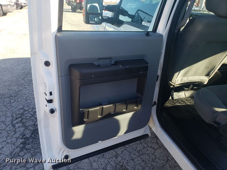 image for item GA9307 2014 Ford F250 Super Duty Crew Cab pickup truck