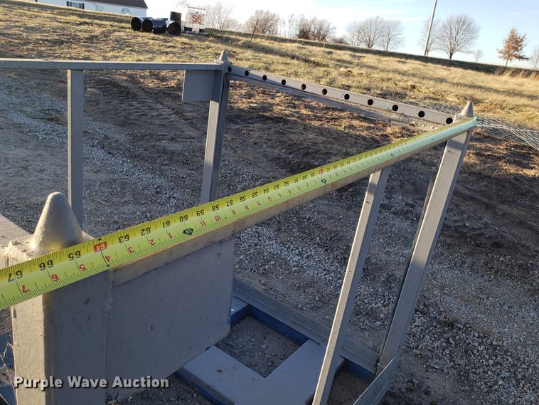 image for item GA9310 Steel pallet