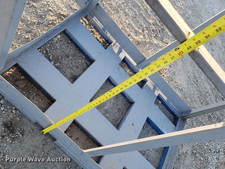 image for item GA9310 Steel pallet