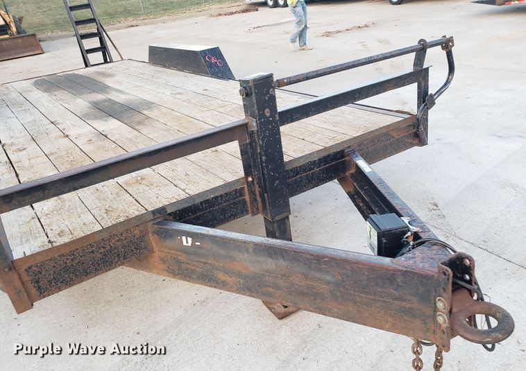 image for item GA9314 2012 C&C 82-H20D0VE6CR equipment trailer