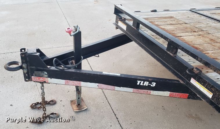 image for item GA9315 2014 Novae Sure Trac tilt deck equipment trailer