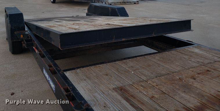 image for item GA9315 2014 Novae Sure Trac tilt deck equipment trailer