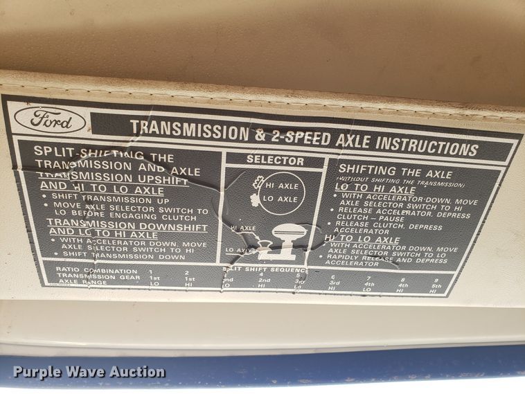 image for item GA9318 1979 Ford F800 fire truck