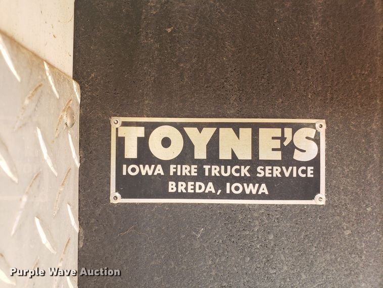 image for item GA9318 1979 Ford F800 fire truck