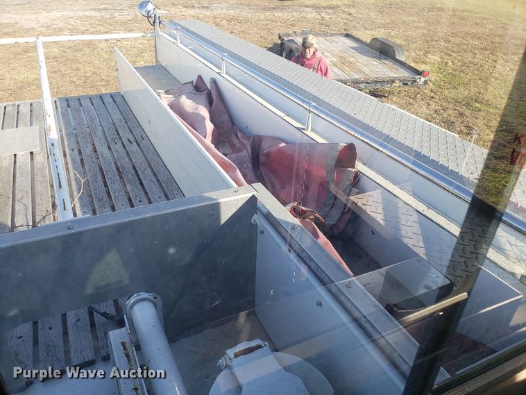 image for item GA9318 1979 Ford F800 fire truck