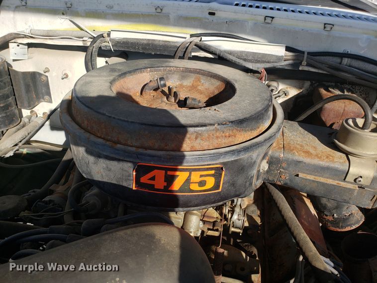 image for item GA9318 1979 Ford F800 fire truck