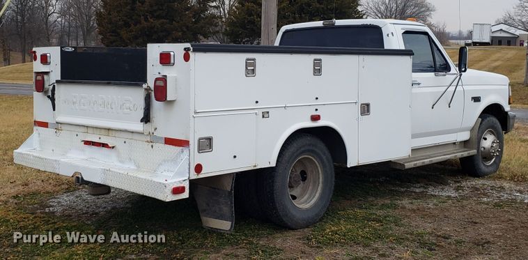 image for item GA9320 1992 Ford F350 utility bed pickup truck