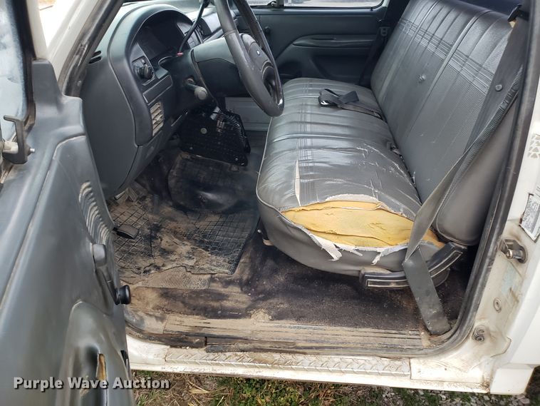 image for item GA9320 1992 Ford F350 utility bed pickup truck