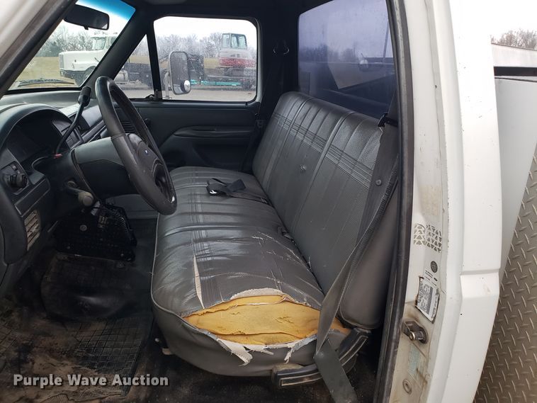 image for item GA9320 1992 Ford F350 utility bed pickup truck