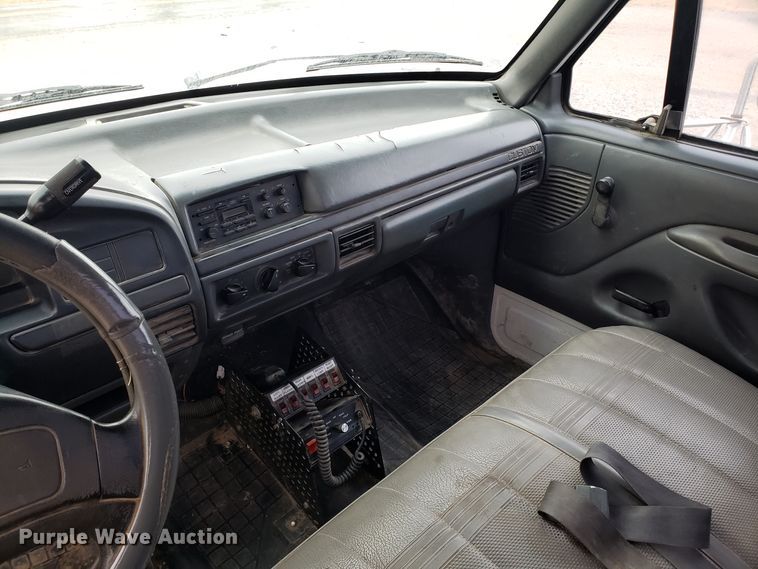 image for item GA9320 1992 Ford F350 utility bed pickup truck