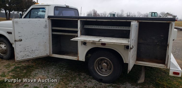 image for item GA9320 1992 Ford F350 utility bed pickup truck