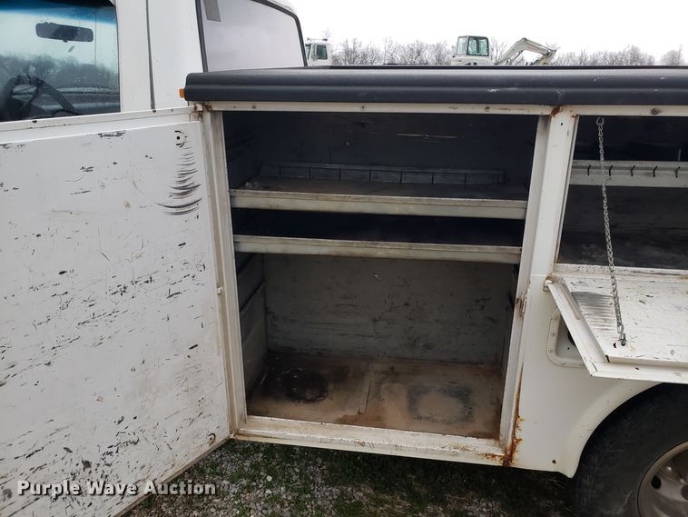 image for item GA9320 1992 Ford F350 utility bed pickup truck