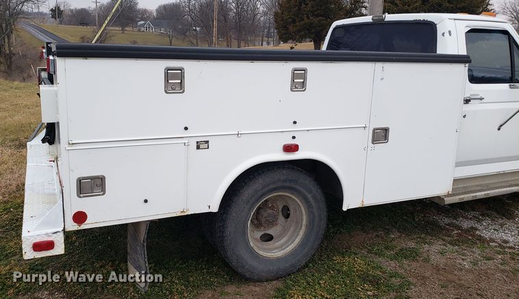 image for item GA9320 1992 Ford F350 utility bed pickup truck