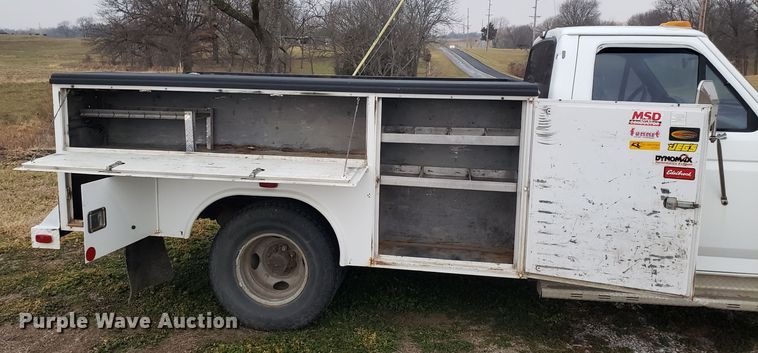 image for item GA9320 1992 Ford F350 utility bed pickup truck