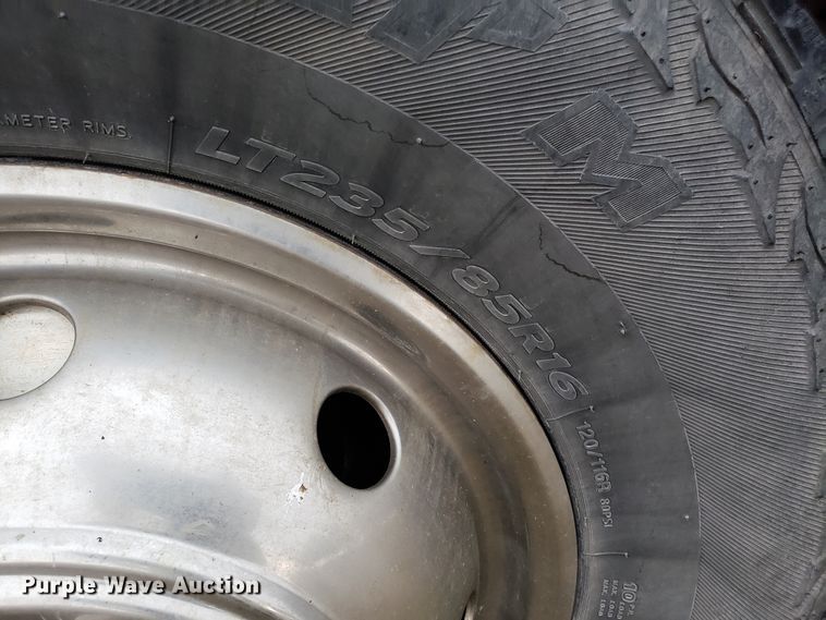 image for item GA9320 1992 Ford F350 utility bed pickup truck