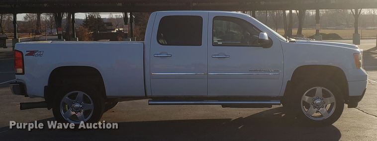 image for item GA9322 2012 GMC Sierra 2500HD Denali Crew Cab pickup truck