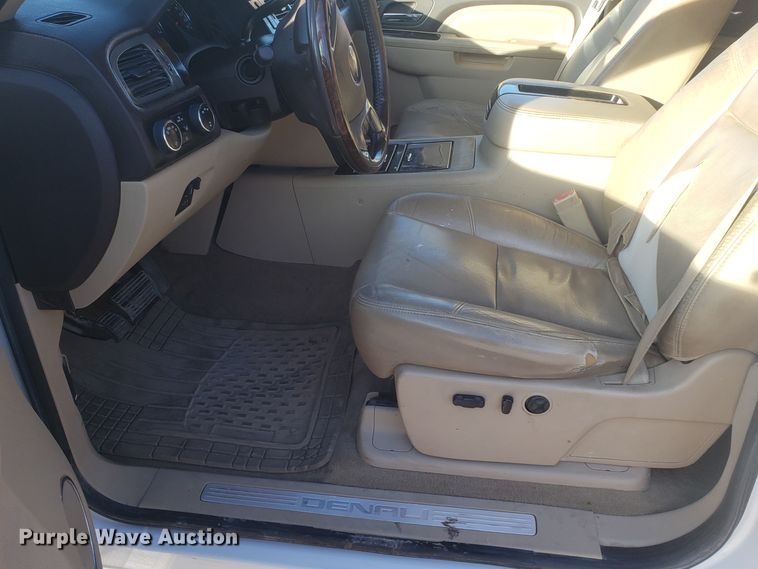 image for item GA9322 2012 GMC Sierra 2500HD Denali Crew Cab pickup truck