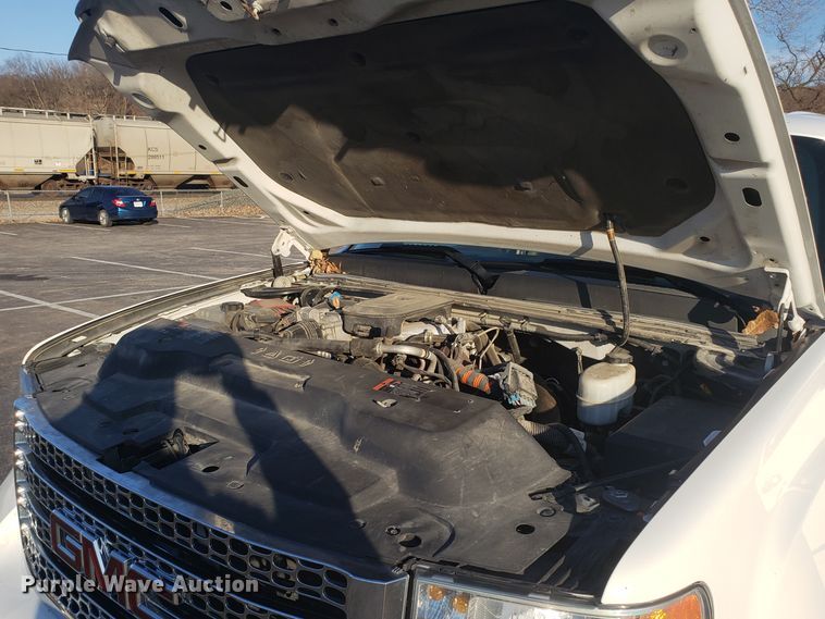 image for item GA9322 2012 GMC Sierra 2500HD Denali Crew Cab pickup truck